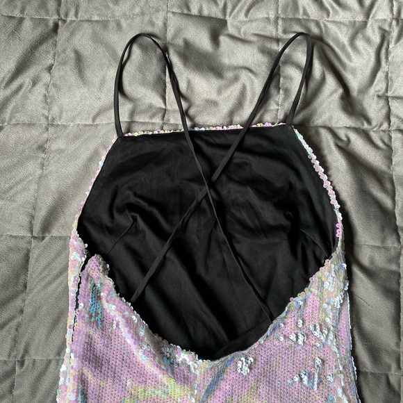 Unique Sequin CrissCross Back Bodycon Dress - Picture 2 of 3